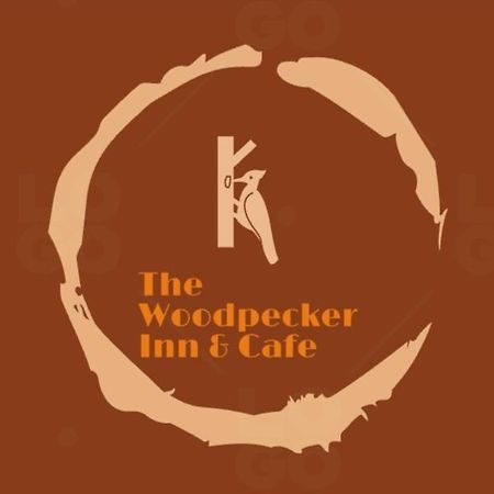 The Woodpecker Inn & Cafe, Jibhi Buitenkant foto