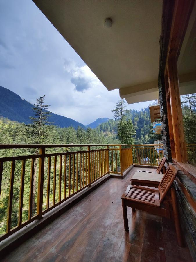 The Woodpecker Inn & Cafe, Jibhi Buitenkant foto